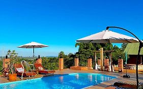 Águas Chalés Temporada - Chalés e Lofts Confortáveis - Piscina - Próximo ao Thermas